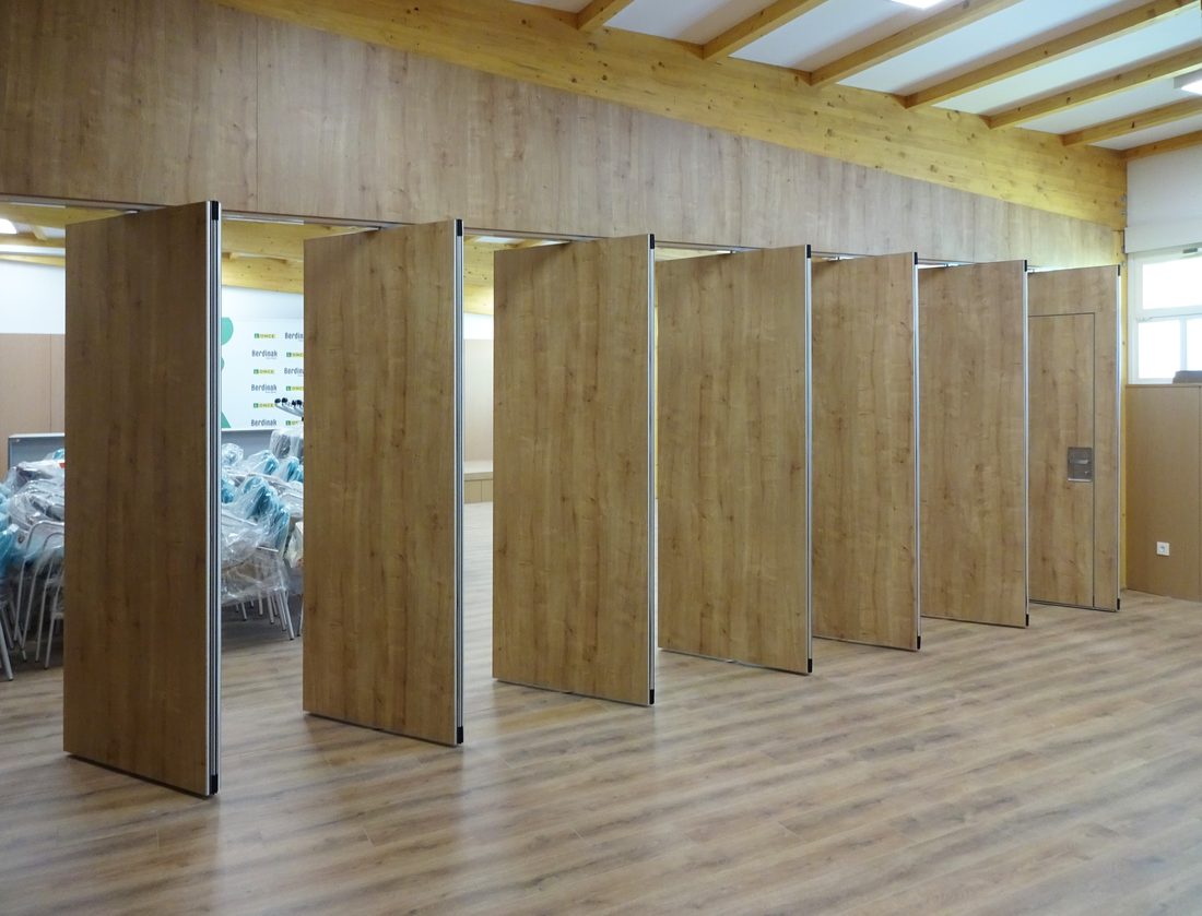 Cloison mobile TX-70 installée